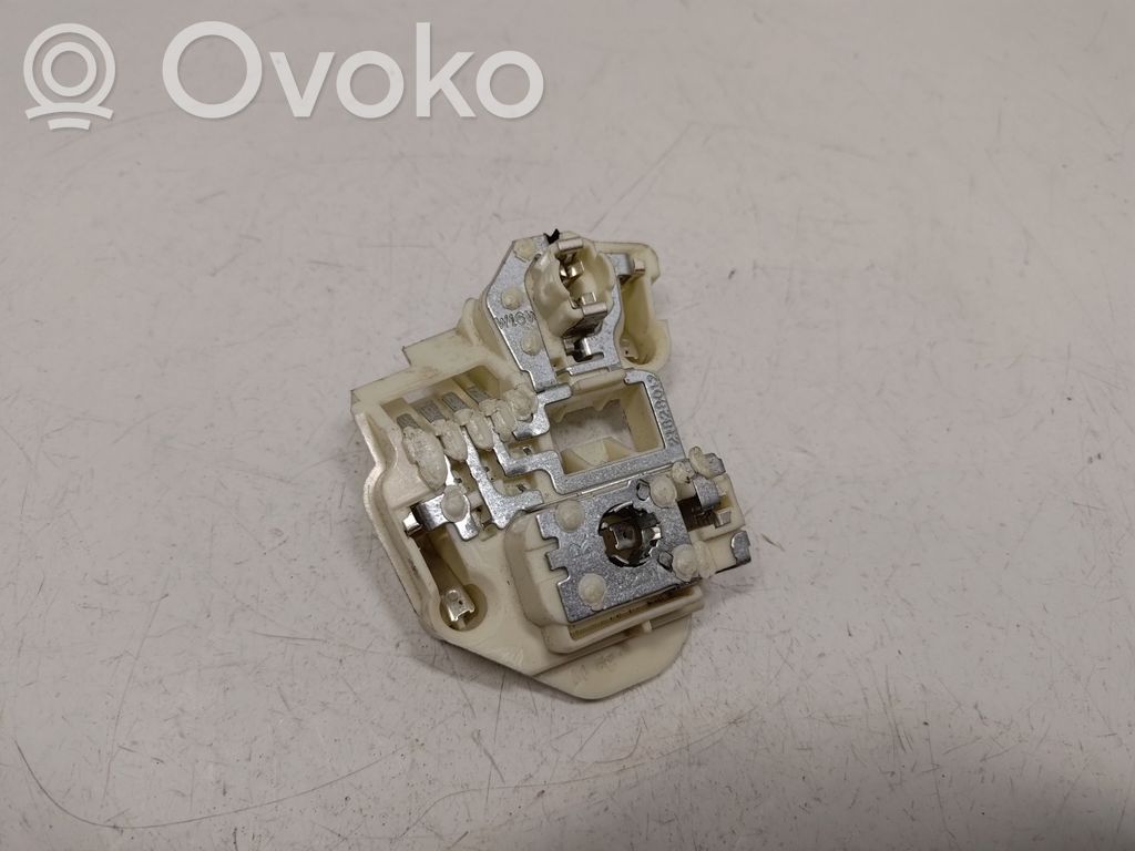BMW 3 E90 E91 Cubierta del soporte de la lámpara de la luz trasera 