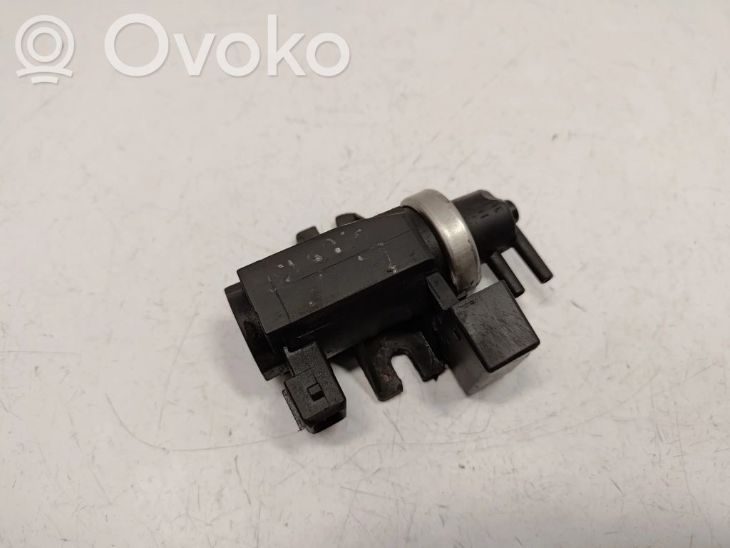BMW 3 E46 Valve vacuum 