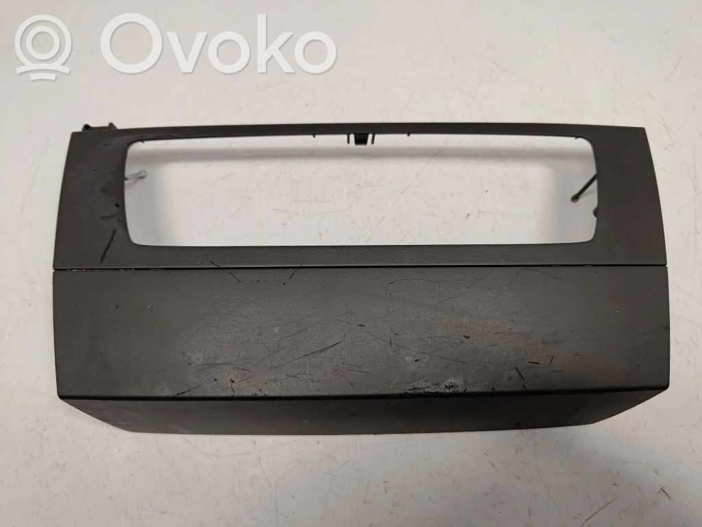 BMW 3 E90 E91 Moldura del panel (Usadas) 