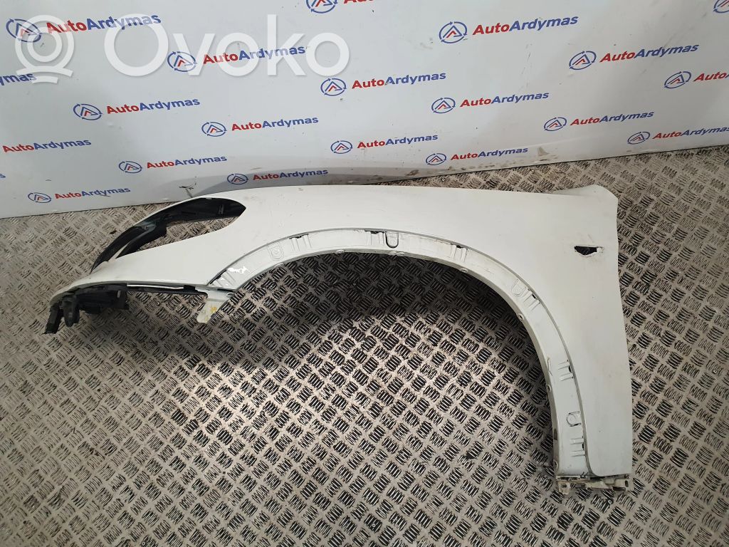 BMW X5 E70 Sparnas 