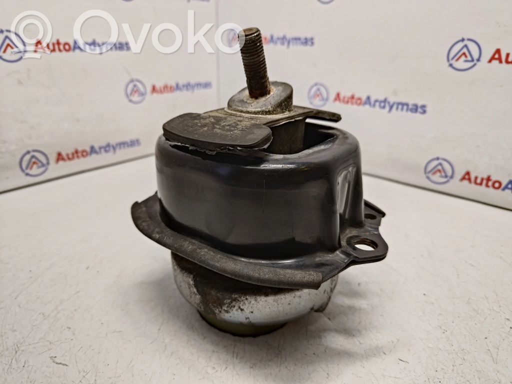 BMW X5 E70 Engine mount bracket 