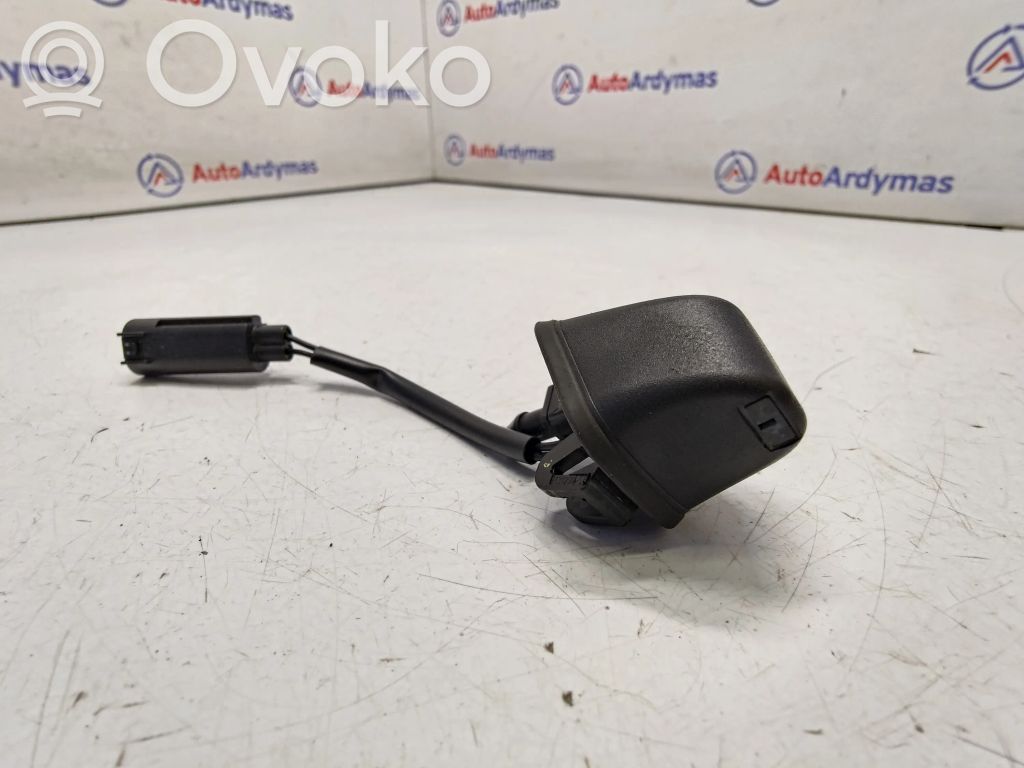 BMW 3 E92 E93 Windshield washer spray nozzle 