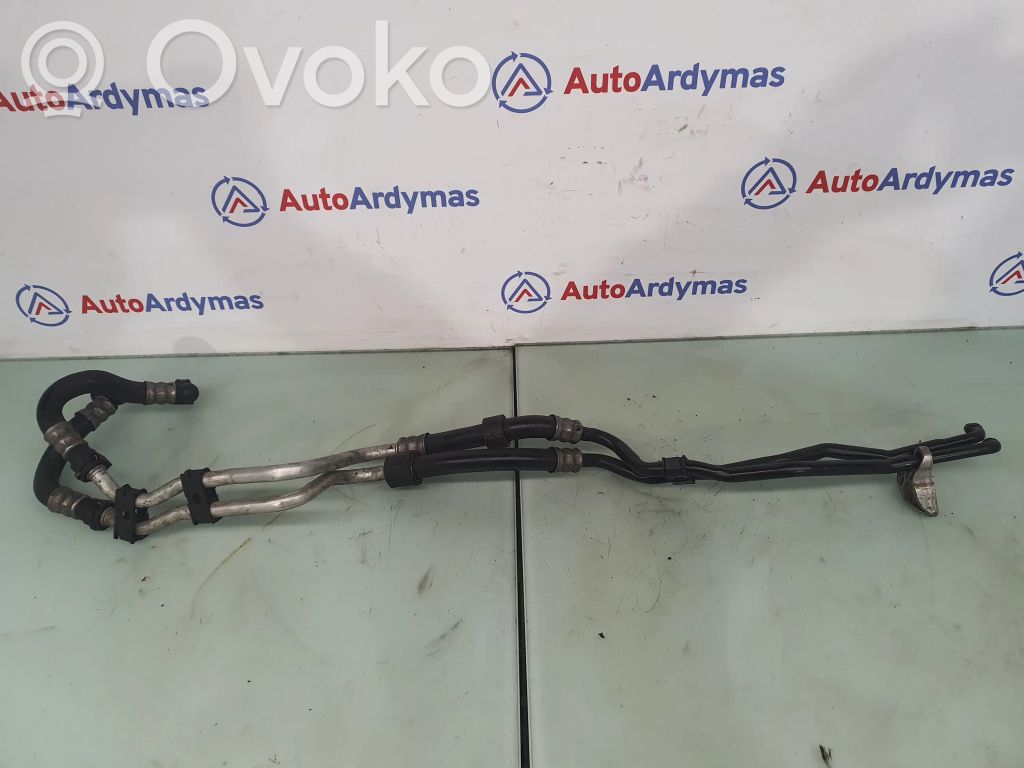 BMW 7 F01 F02 F03 F04 Pārnesumkārbas eļļas dzesētāja caurulīte (-es) / šļūtene (-es) 