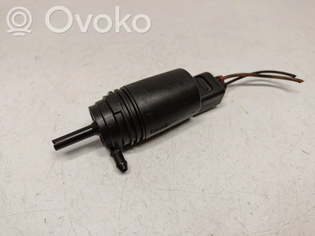 Windscreen/windshield washer pump   67128377612,67126934159,67127302589