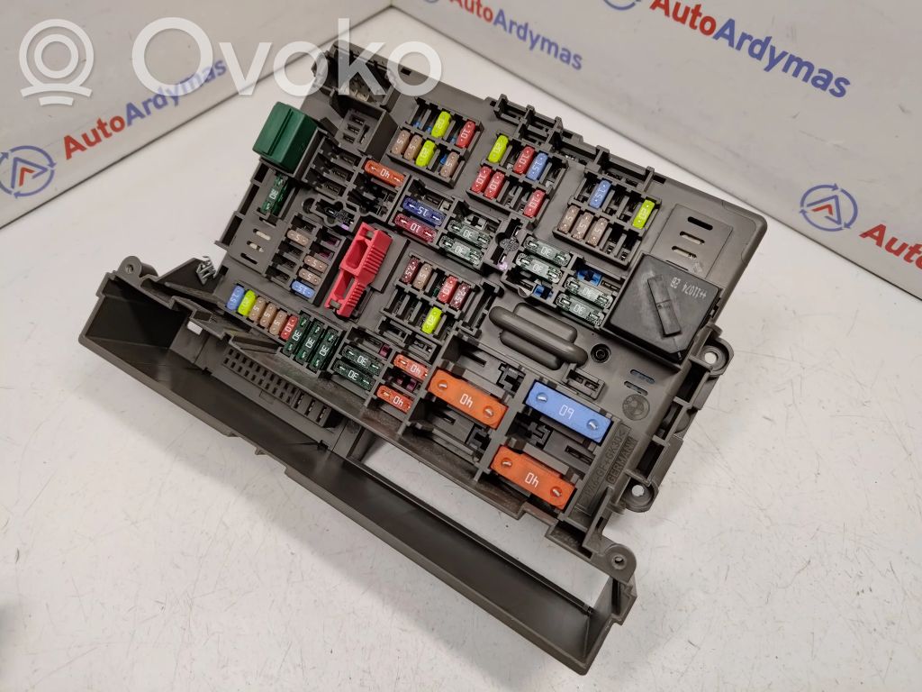BMW 3 E90 E91 Fuse module 