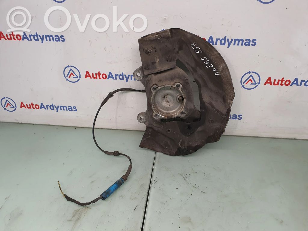 BMW 7 E65 E66 Priekšējā riteņa rumbas vārpstas šarnīrs (stupica, capfa) 