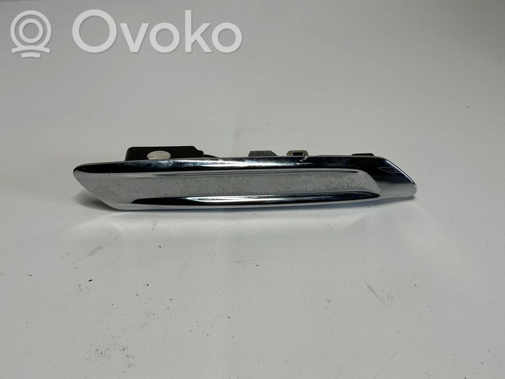 BMW 5 F10 F11 Listwa / Nakładka na błotnik przedni 