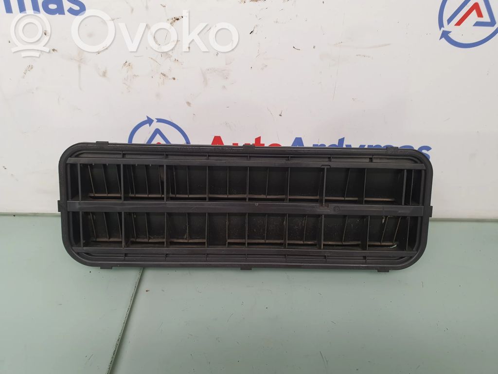 BMW 5 E60 E61 Quarter panel pressure vent 