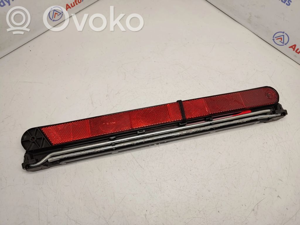 BMW 5 E60 E61 Avārijas zīme 