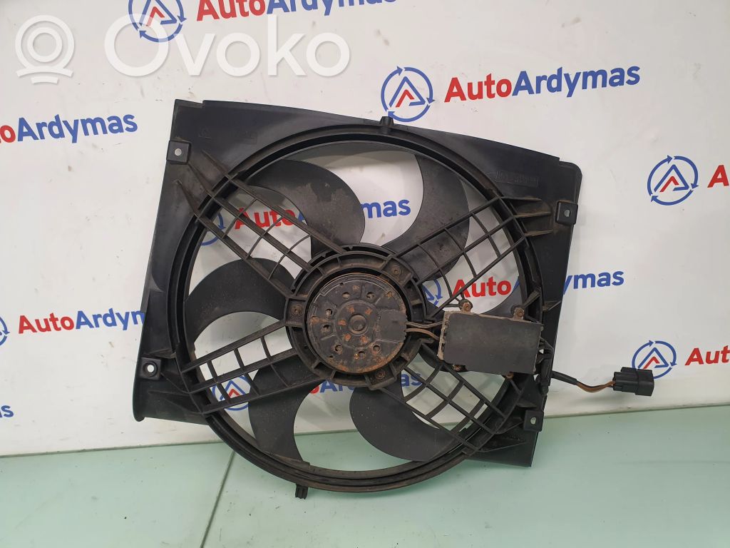 BMW 3 E46 Elektrisks radiatoru ventilators 
