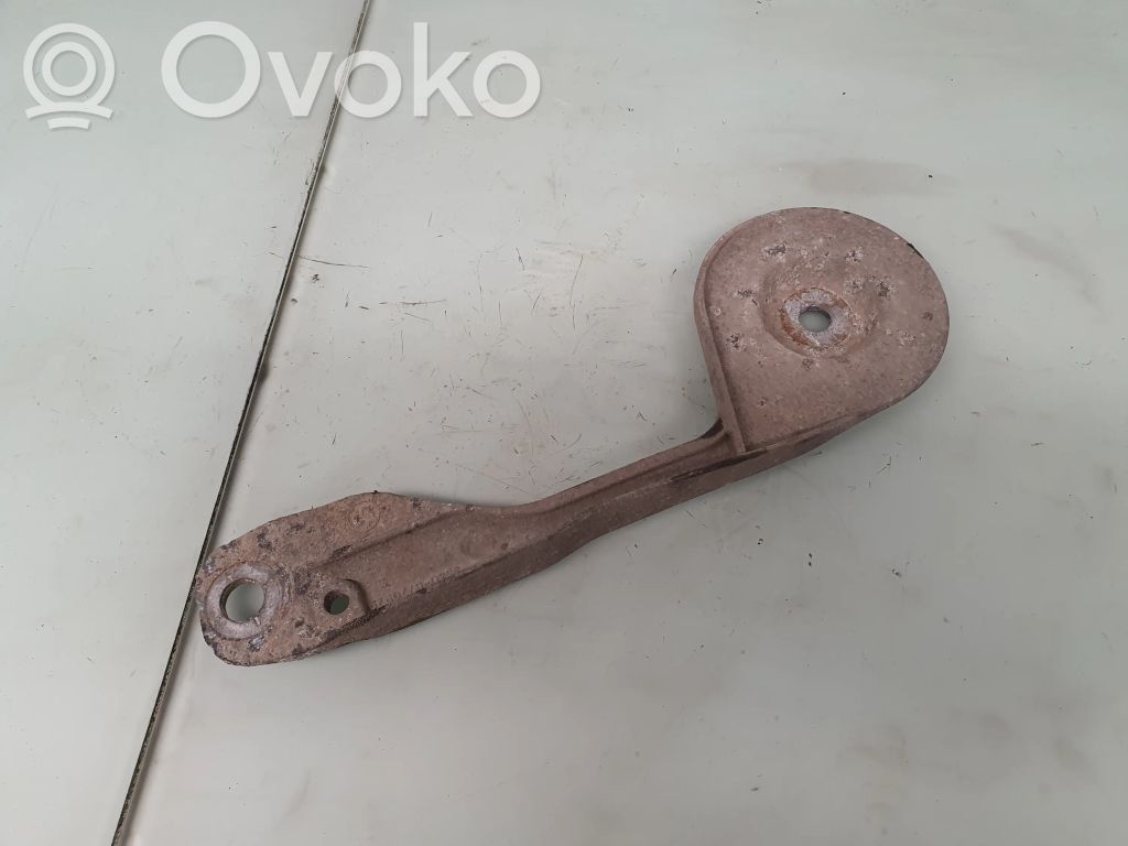 BMW X5 E70 Cits aizmugures šasijas elements 