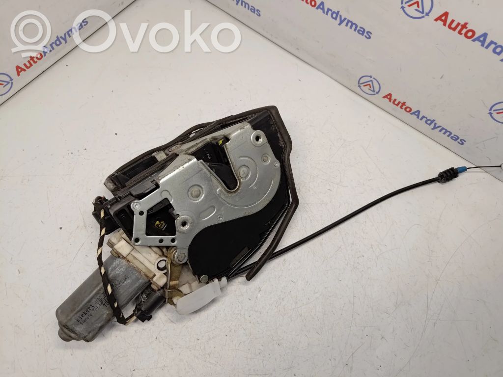 BMW 7 E65 E66 Priekšpusē slēdzene 