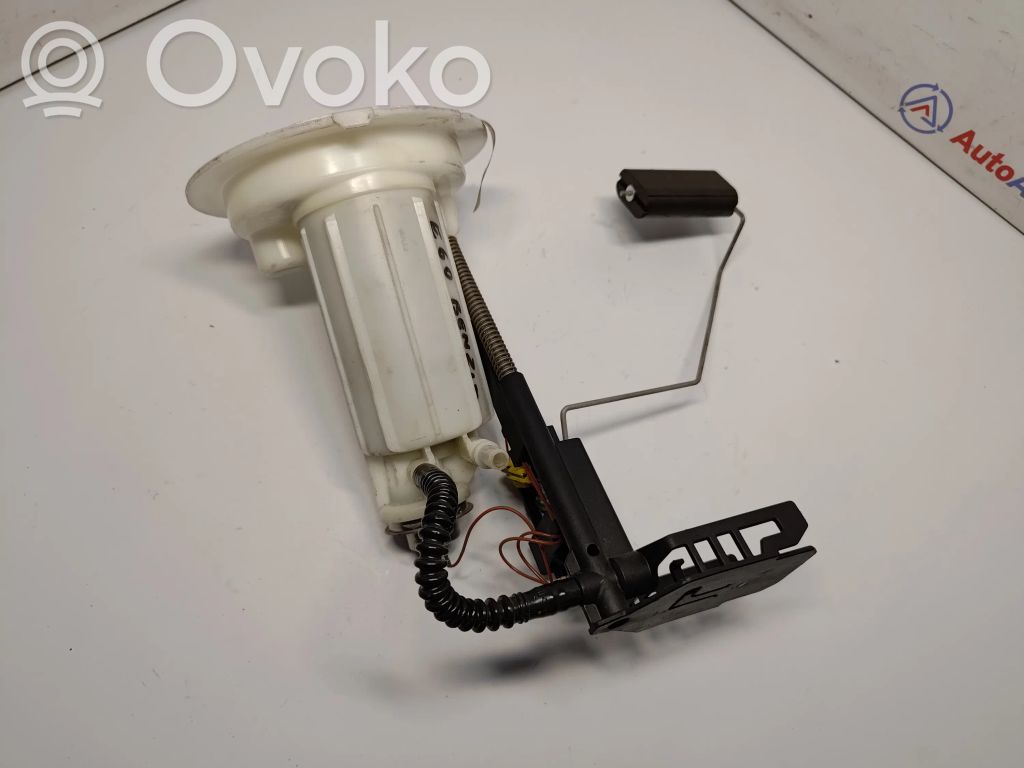 BMW 5 E60 E61 Fuel level sensor 
