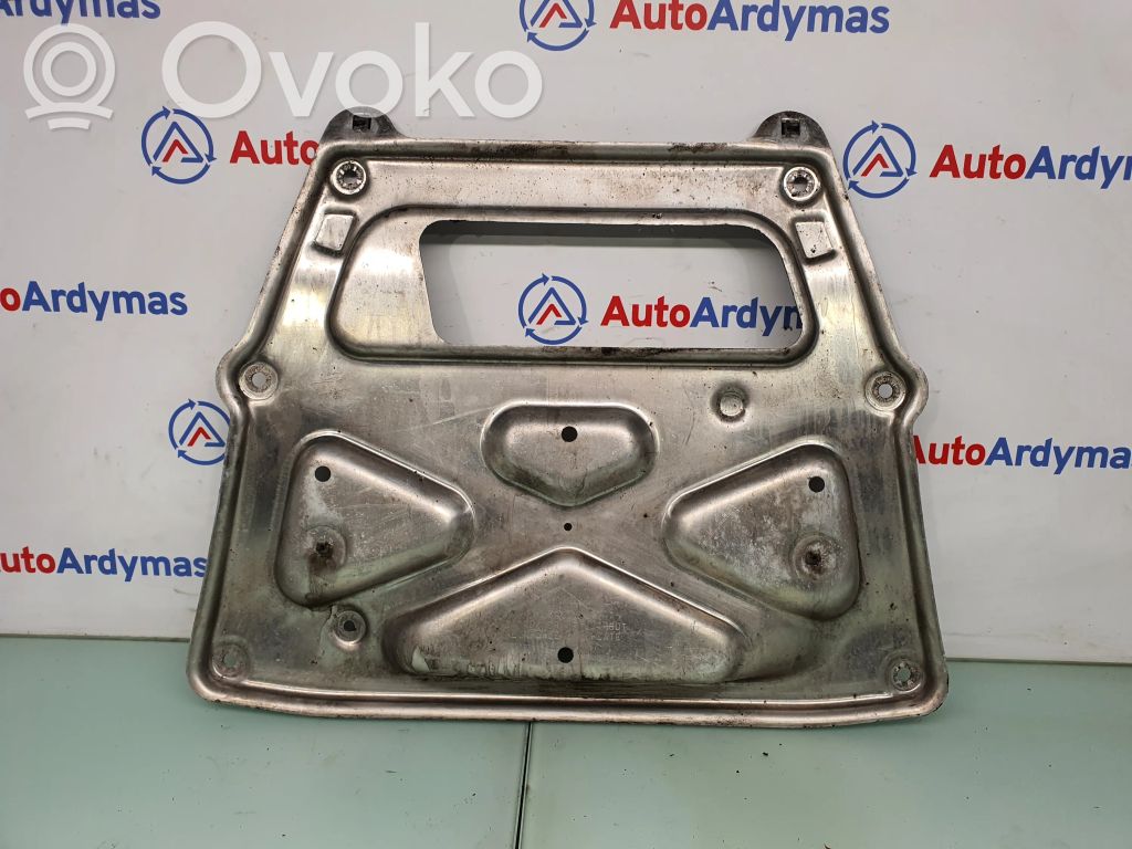 BMW 5 E60 E61 Variklio dugno apsauga 