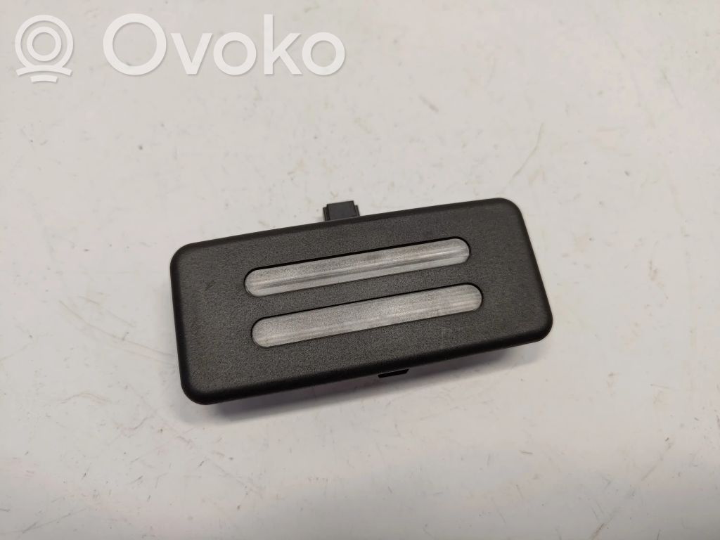 Front seat light   6962013,63316962013,63316920189