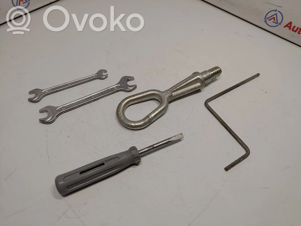 Tool set   72157070643,54137199324,71111179629,71111112893,71111126148