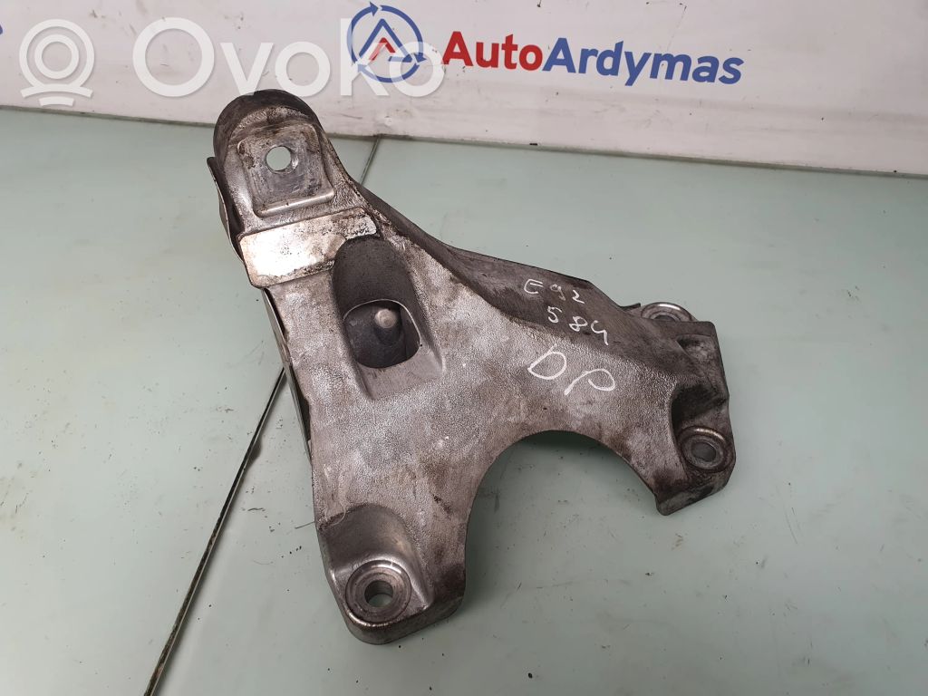 BMW 3 E92 E93 Engine mounting bracket 