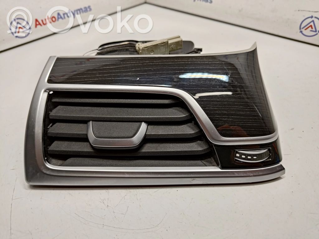 BMW 7 G11 G12 Boczna kratka nawiewu deski rozdzielczej 