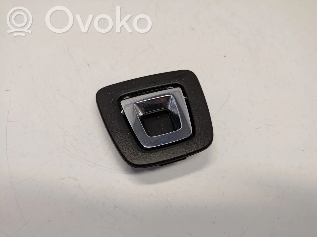 BMW 7 G11 G12 Tie down hook / loop 