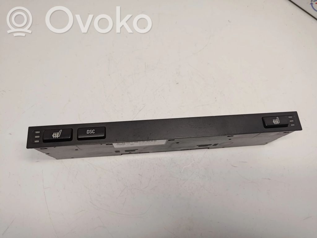 Seat heating switch   61318373772