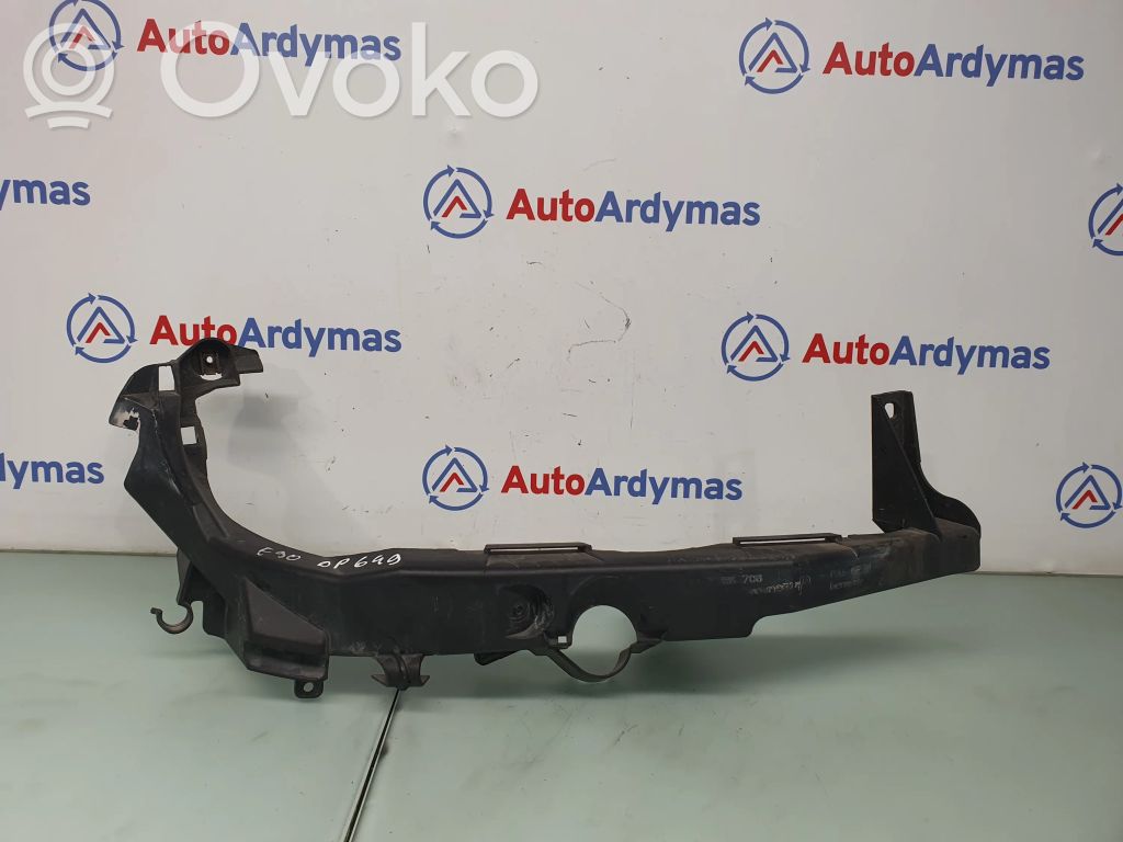 BMW 3 E90 E91 Headlight/headlamp mounting bracket 