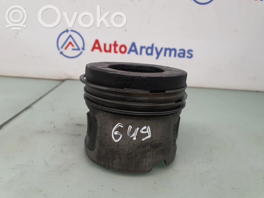BMW 3 E90 E91 Piston 