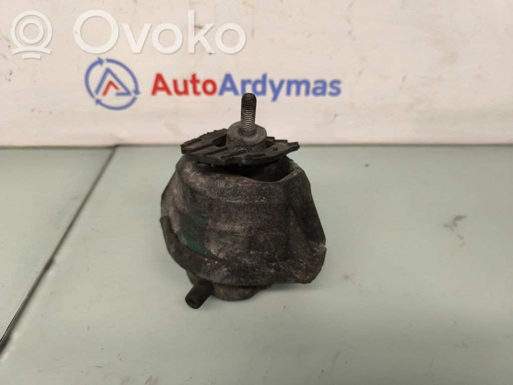 BMW 5 E60 E61 Engine mount bracket 