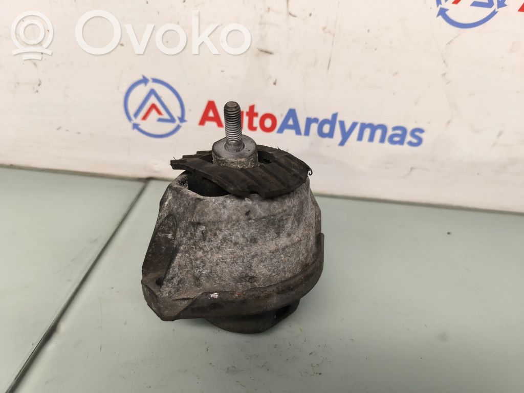 Soporte de montaje del motor   6761089,22116761089