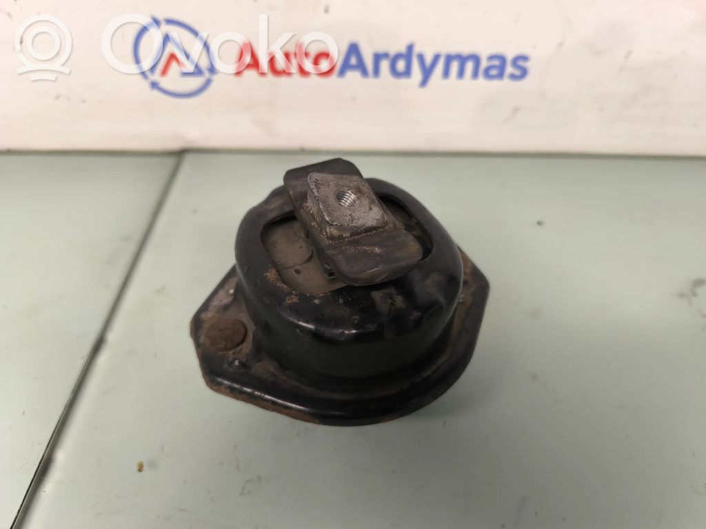 BMW 7 E65 E66 Engine mount bracket 