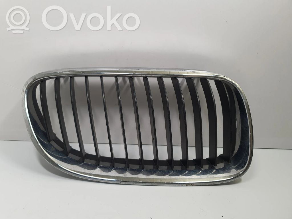 BMW 3 E92 E93 Augšējais režģis 