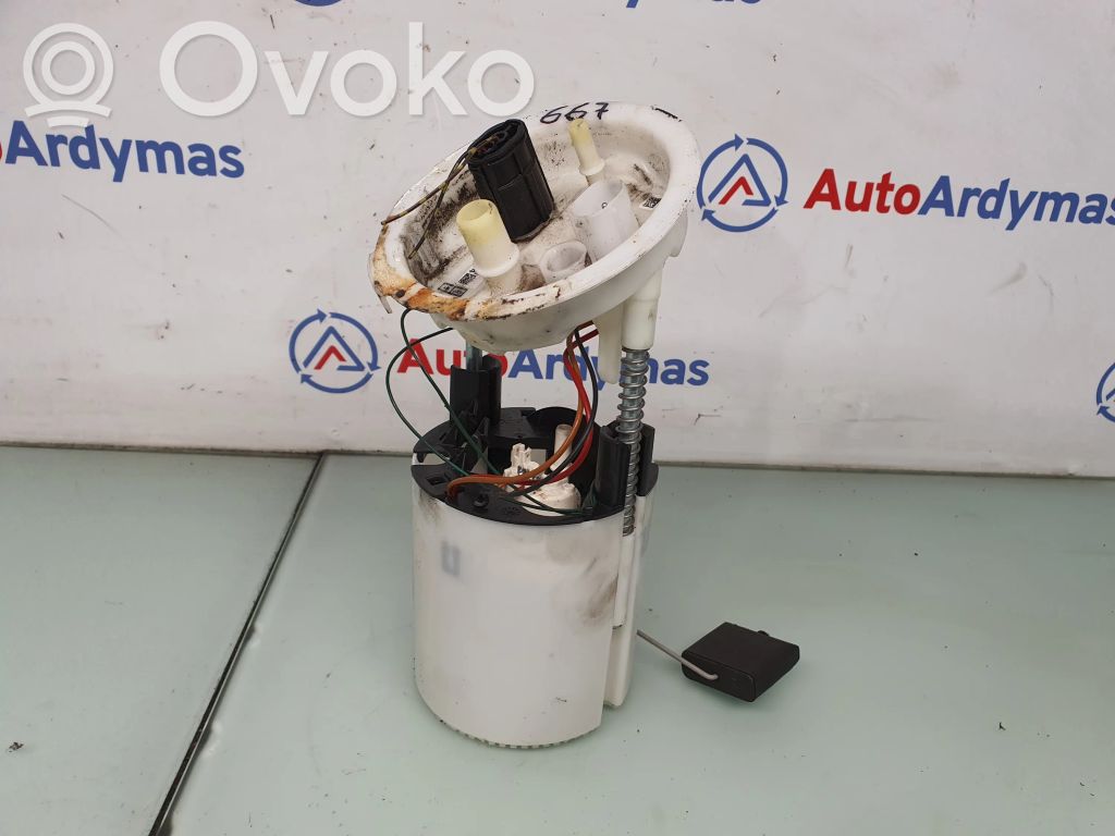 BMW 3 E92 E93 Pompe à carburant 
