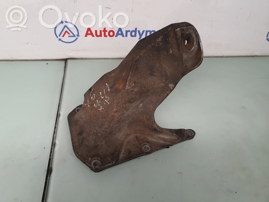 BMW X5 E53 Engine mounting bracket 