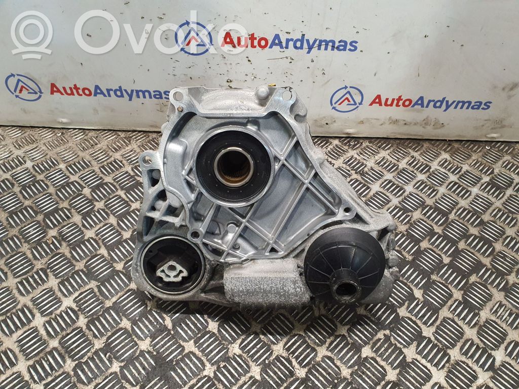BMW 5 G30 G31 G38 Skrzynia rozdzielcza / Reduktor 