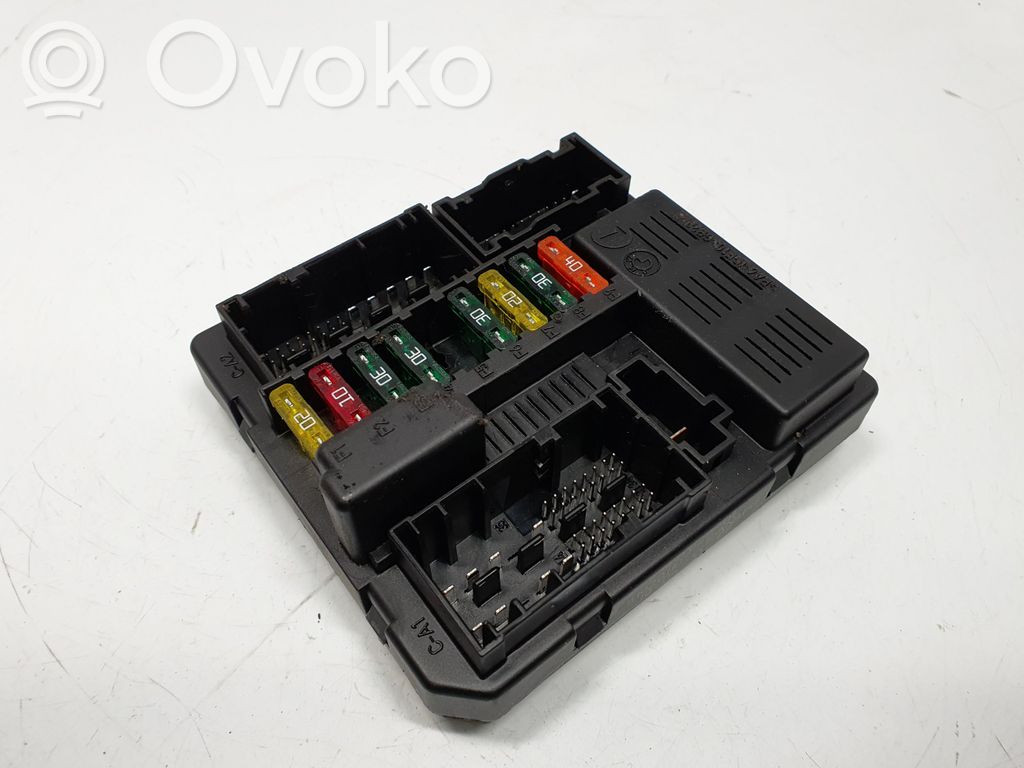 BMW X3 E83 Fuse module 