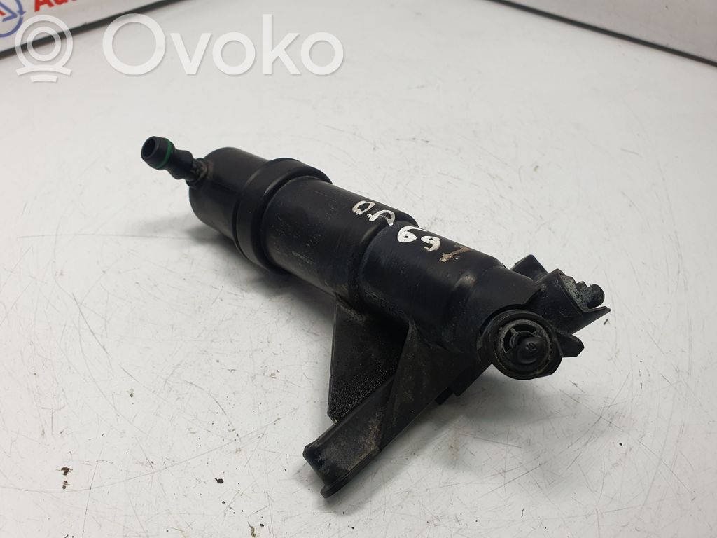 BMW 5 E60 E61 Headlight washer spray nozzle 