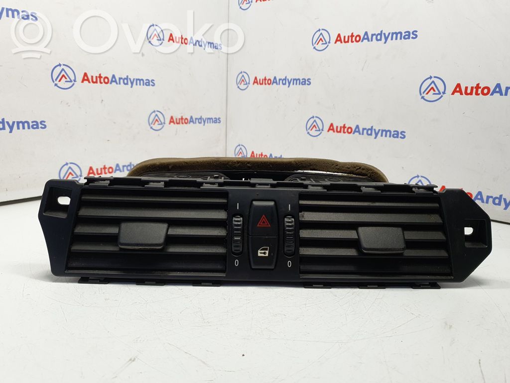 BMW 5 E60 E61 Rejilla de ventilación central del panel 
