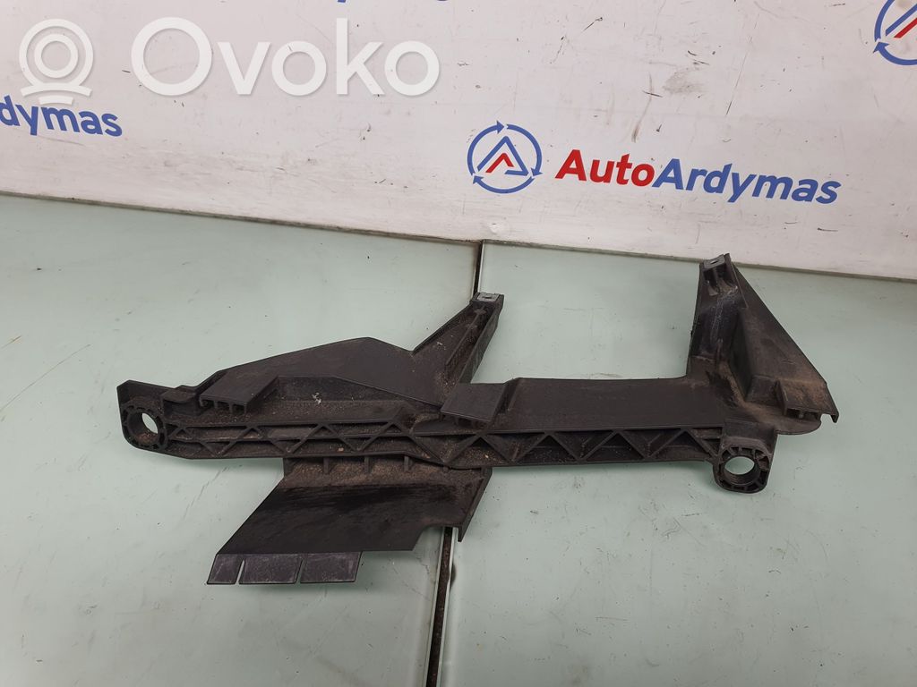 BMW X3 E83 Headlight/headlamp mounting bracket 