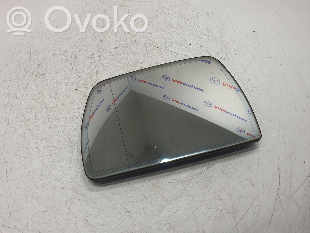 BMW X3 E83 Spoguļa stikls 