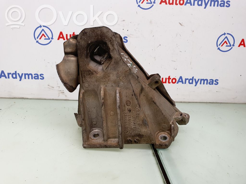 BMW X5 E70 Engine mounting bracket 