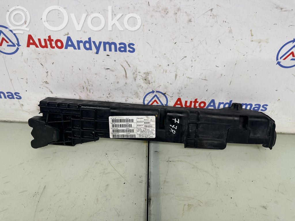 BMW X3 F25 Uchwyt / Mocowanie chłodnicy 