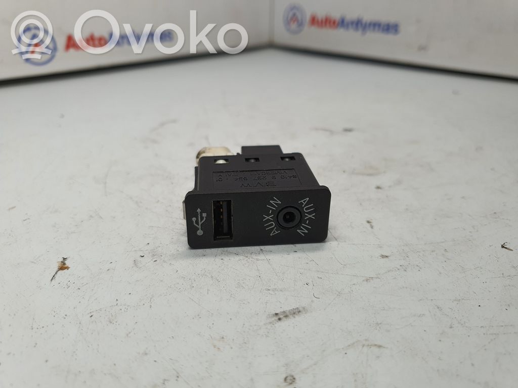 BMW 5 F10 F11 USB socket connector 