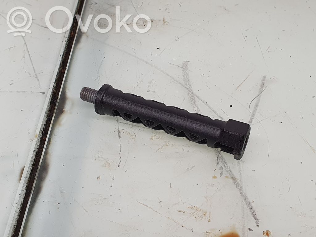 BMW 5 G30 G31 G38 other engine part 