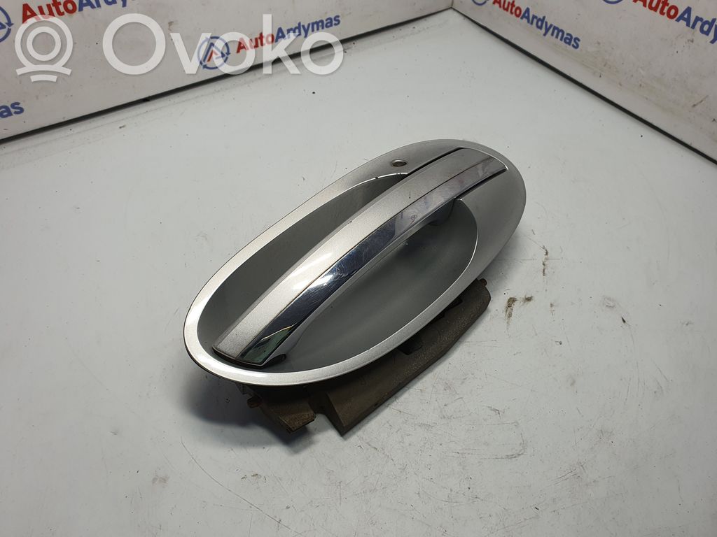 BMW 7 E65 E66 Takaoven ulkokahva 