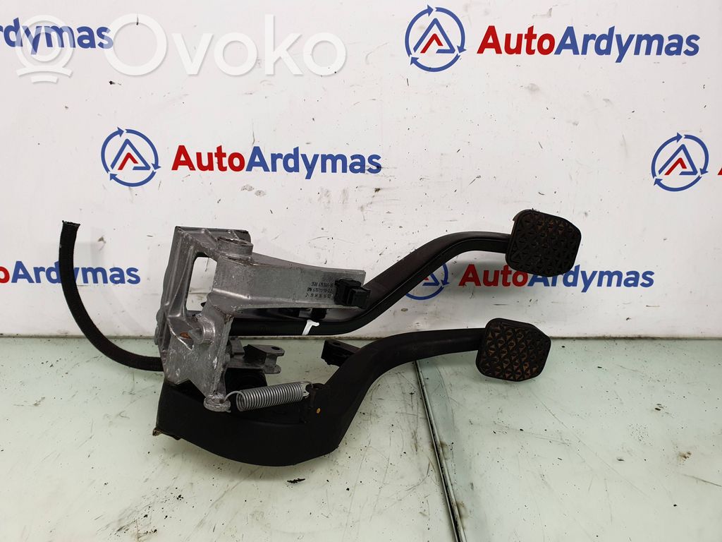 BMW 1 E81 E87 Pedal assembly 