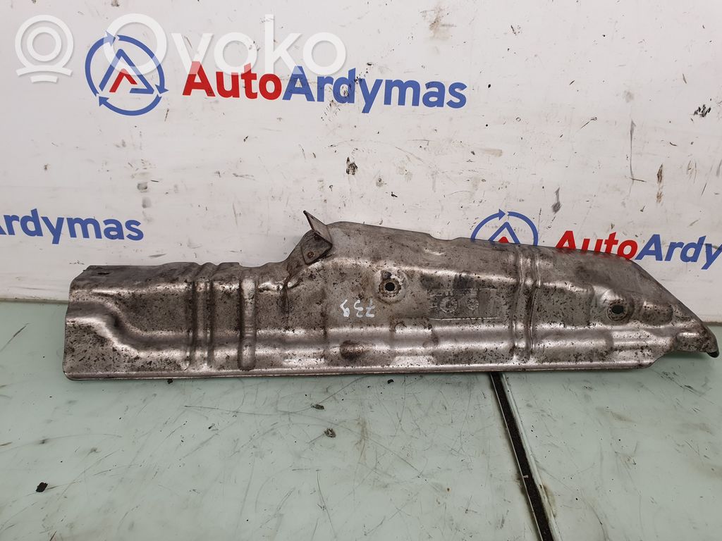 Protección térmica del escape   8511809,11628511809,7801644,7801645