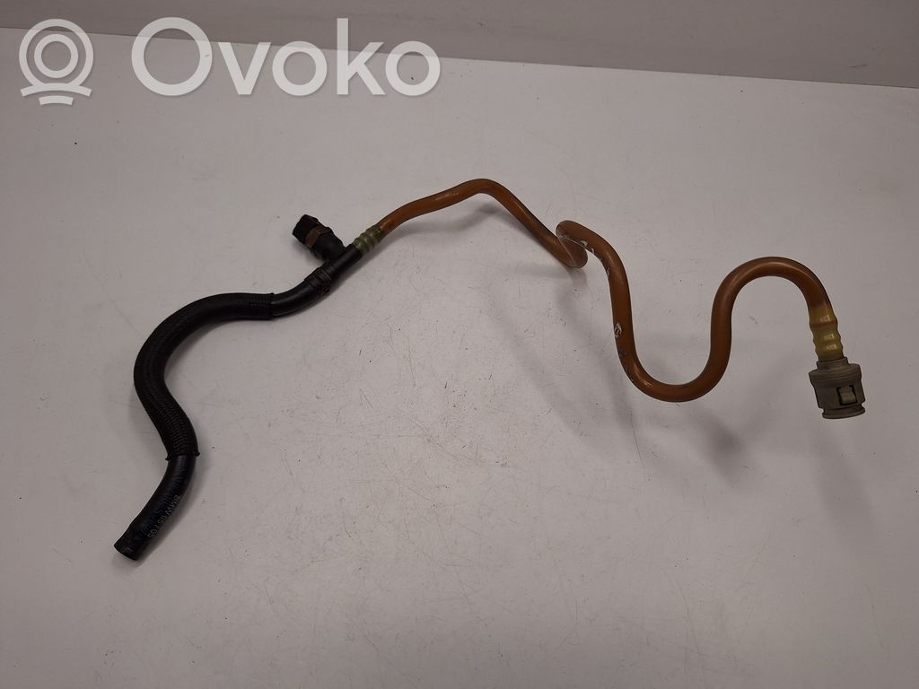 BMW 5 E60 E61 Fuel line pipe 
