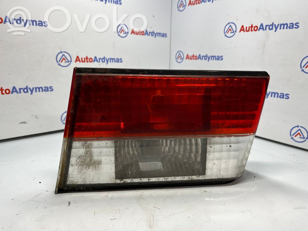 BMW 5 E34 Takaluukun takavalot 