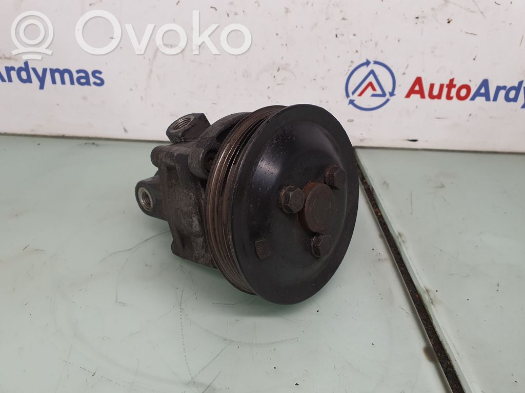 BMW 3 E36 Power steering pump 