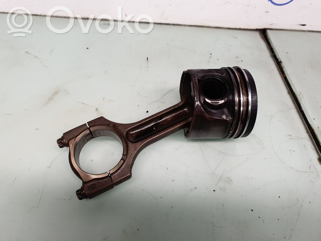 Piston with connecting rod   7792745,11257792745,7798368,0392900,11247798368