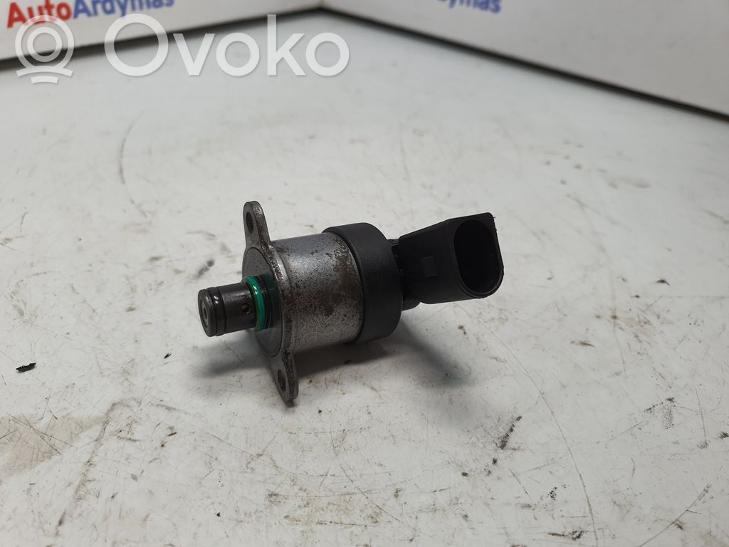 BMW 3 E90 E91 Fuel pressure regulator 